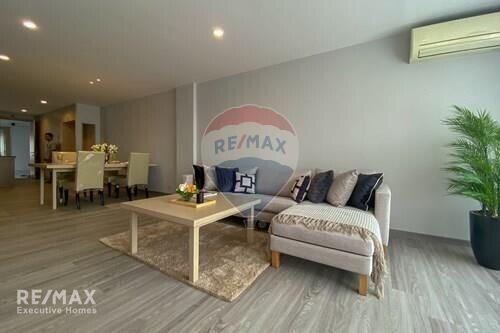 Modern 2 Bed Condo for Rent with Pet-Friendly Policy near Sukhumvit 31, BTS Phrompong and BTS Asoke