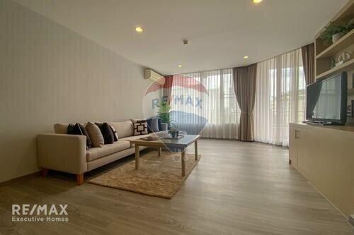 Modern 2 Bed Condo for Rent with Pet-Friendly Policy near Sukhumvit 31, BTS Phrompong and BTS Asoke