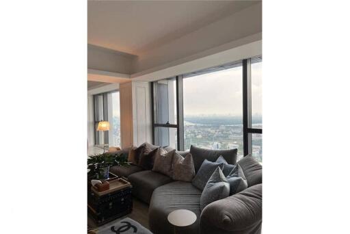 For Sale: Luxurious Triplex Condo with Private Pool, 4 Bedrooms, Stunning View at The Met - 64th Floor, 10 Mins Walk to BTS Chong Nonsi