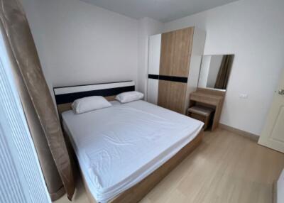 Bright, modern bedroom with double bed