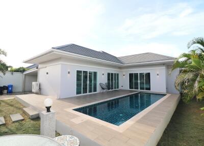 Modern single-story house with pool