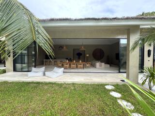 Stunning 4 bedrooms pool villa for sale in Lamai