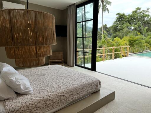 Stunning 4 bedrooms pool villa for sale in Lamai