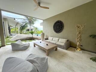 Stunning 4 bedrooms pool villa for sale in Lamai