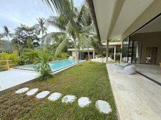 Stunning 4 bedrooms pool villa for sale in Lamai