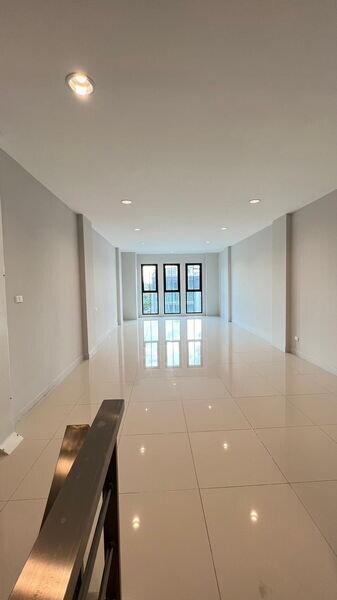 For Rent Bangkok Shophouse Onnut Suan Luang