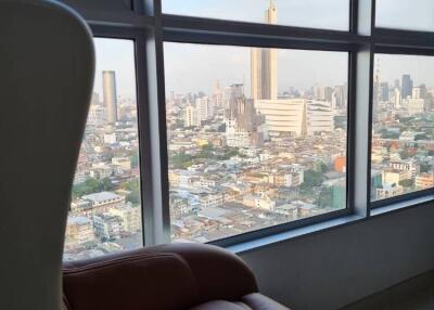 2-BR Condo at Hive Sathorn near BTS Krung Thon Buri