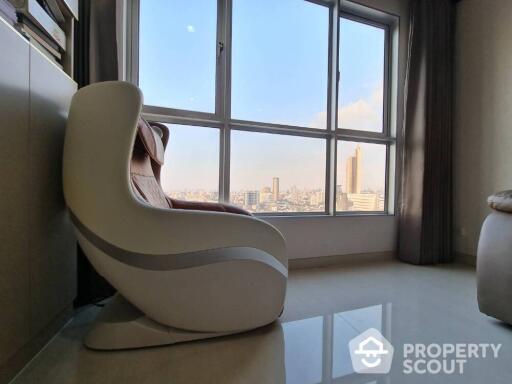 2-BR Condo at Hive Sathorn near BTS Krung Thon Buri