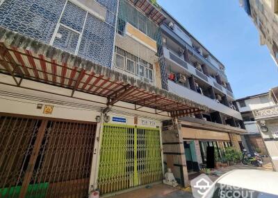 3-BR Townhouse near BTS Krung Thon Buri