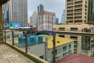 Pet Friendly 2 Bed Condo for Rent 5 Mins Walk from BTS Asoke Sukhumvit