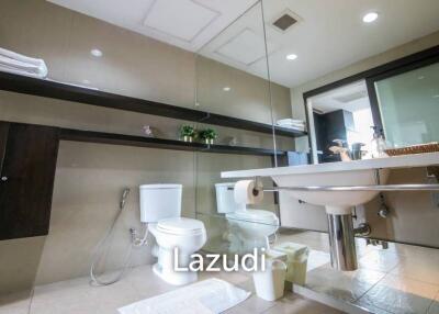 1 Bed 1 Bath 74 SQ.M Baan Sathorn Chaopraya