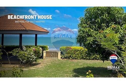 300 Sqm., 2 Beds, 2 Baths Townhouse listed for ฿ 12,000,000.