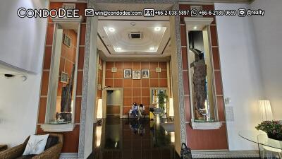 Large Luxury Condo Silom Private Garden