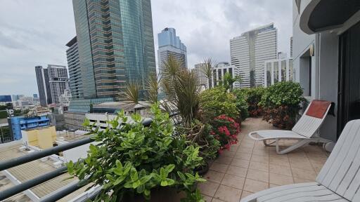 Large Luxury Condo Silom Private Garden