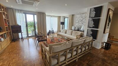 Large Luxury Condo Silom Private Garden