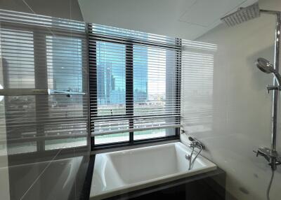 Modern bathroom with a view