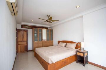 Two bedroom condo to rent at Supanich Condominium