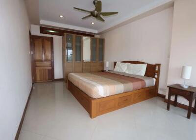 Two bedroom condo to rent at Supanich Condominium