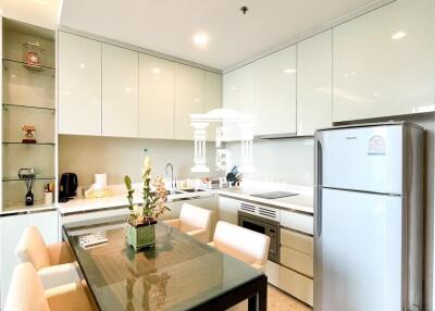 Modern Kitchen with Dining Area
