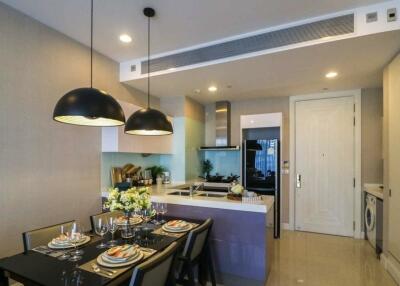 Modern kitchen with dining area