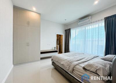 Urgent sale 3 bedrooms Pool villa in Huay Yai Pattaya