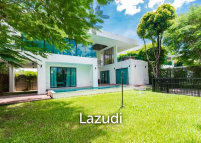 ITZ TIME : Luxurious Two-Story Pool Villa in Hua Hin