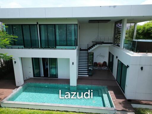 ITZ TIME : Luxurious Two-Story Pool Villa in Hua Hin