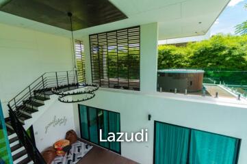 ITZ TIME : Luxurious Two-Story Pool Villa in Hua Hin