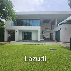 ITZ TIME : Luxurious Two-Story Pool Villa in Hua Hin