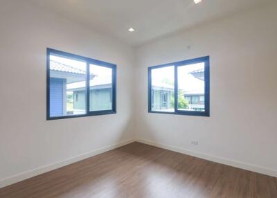 3 Bedroom House Burasiri San Phi Suea