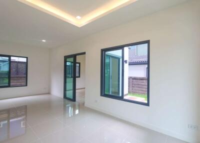 3 Bedroom House Burasiri San Phi Suea