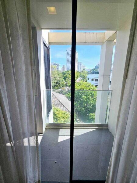 For Rent Bangkok Condo LIV@49 Sukhumvit 49 BTS Thong Lo Watthana