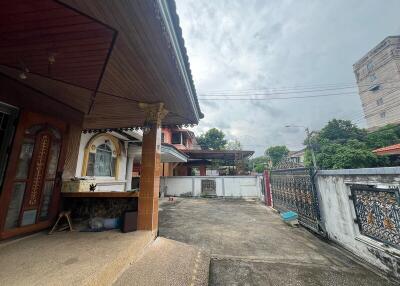 For Sale Bangkok Single House Nantawan Village Onnut 44 BTS On Nut MRT Si Nut Phra Khanong