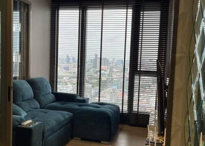 1-BR Condo at Rhythm Charoenkrung Pavilion near BTS Saphan Taksin