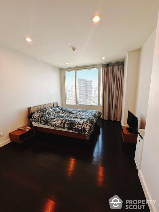 3-BR Penthouse at Watermark Chaophraya near BTS Krung Thon Buri