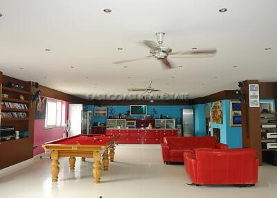 Cosy Beach Mansion House for sale in Pratumnak Hill, Pattaya. SH5309