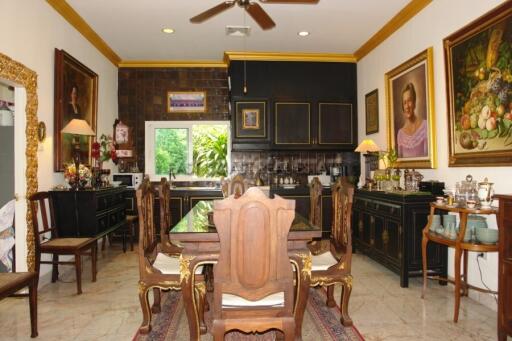 SP5 Village House for sale in East Pattaya, Pattaya. SH5335