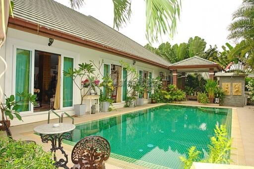 SP5 Village House for sale in East Pattaya, Pattaya. SH5335