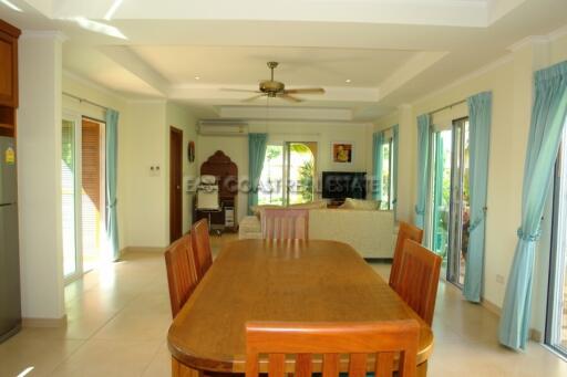 Baan Nai Fhan House for sale in Jomtien, Pattaya. SH5765