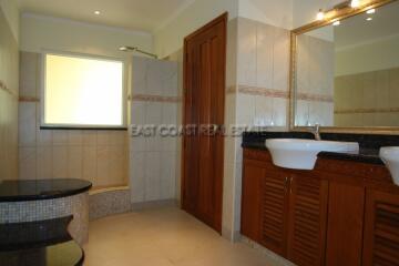 Baan Nai Fhan House for sale in Jomtien, Pattaya. SH5765