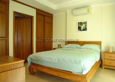 Baan Nai Fhan House for sale in Jomtien, Pattaya. SH5765