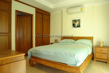 Baan Nai Fhan House for sale in Jomtien, Pattaya. SH5765