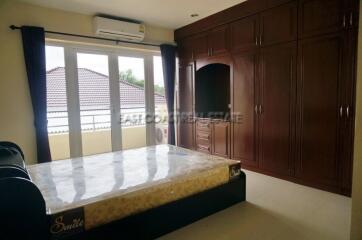 Lakeside Court 2 House for sale in East Pattaya, Pattaya. SH6264