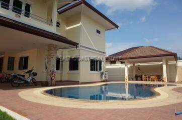 Lakeside Court 2 House for sale in East Pattaya, Pattaya. SH6264