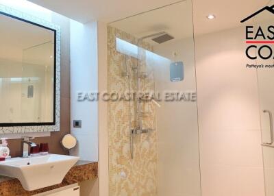 Sunset Boulevard Condo for sale in Pratumnak Hill, Pattaya. SC5965