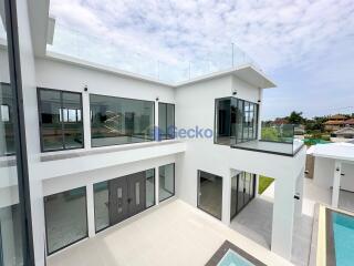 5 Bedrooms House East Pattaya H011777