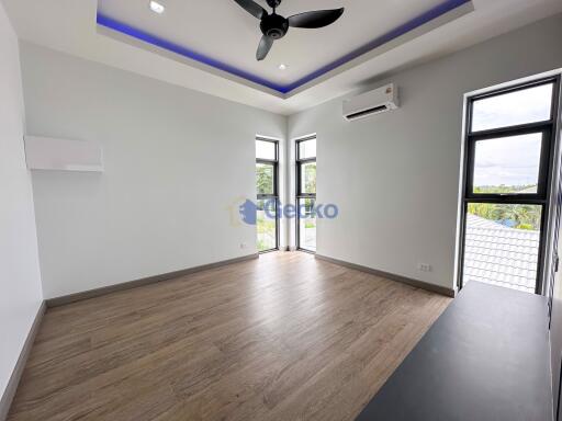 5 Bedrooms House East Pattaya H011777