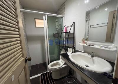 3 Bedrooms House in Raviporn City Home Village East Pattaya H011775