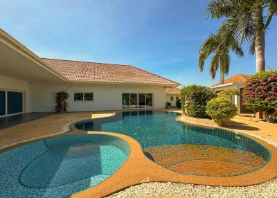 4 Bedrooms @ Miami Villas