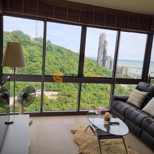 2 bedroom Condo in Unixx Pattaya